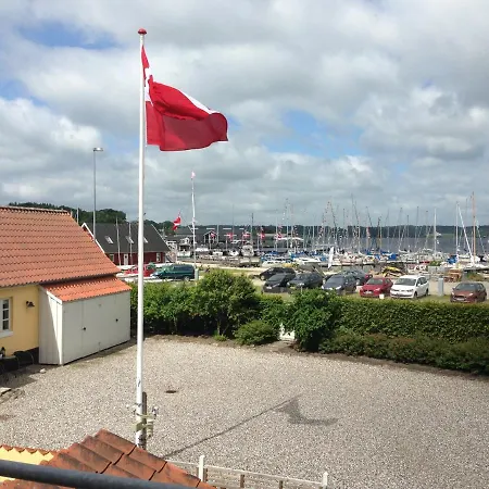 Ved Fjorden * Mariager